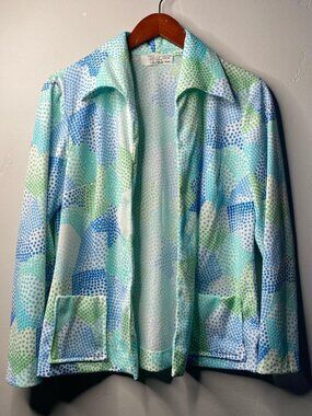 Vintage 70’s blouse no buttons about a size medium